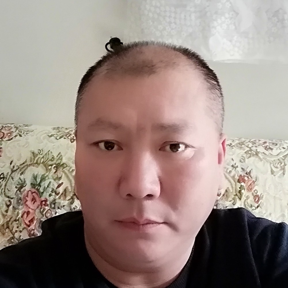 闪闪蹙眉白羊的照片