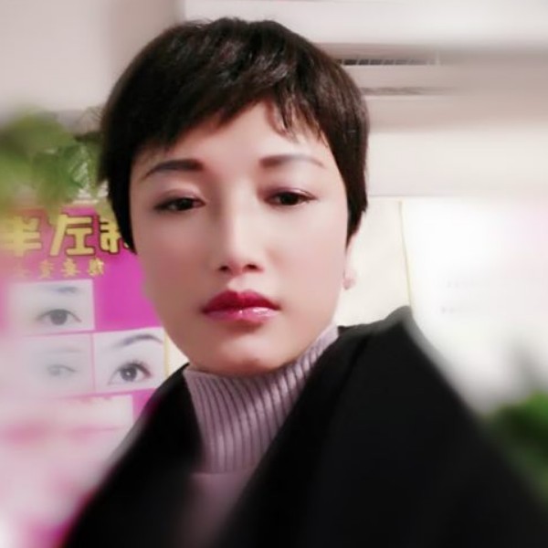 一朵玉莲的照片