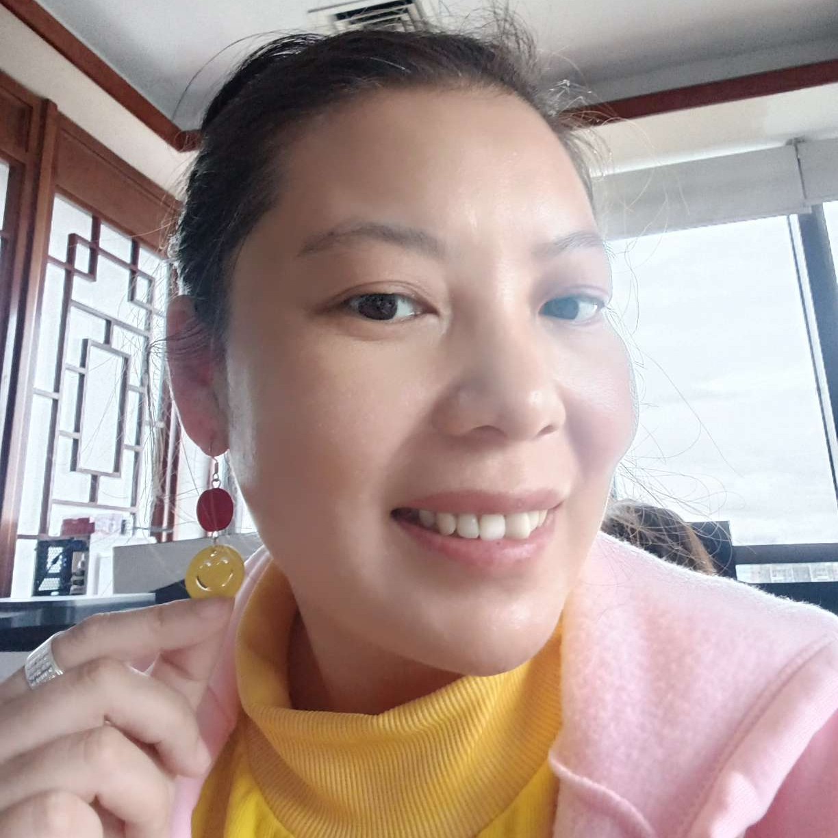 顿静静的照片