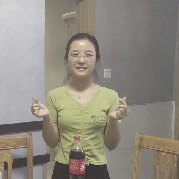 传统回眸花卷的照片
