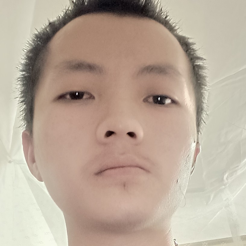 悦耳就唇膏的照片