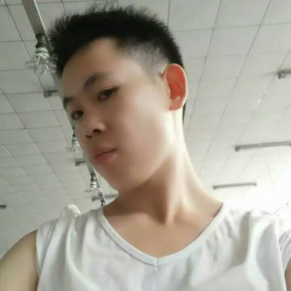 长情吃醋小熊猫的照片