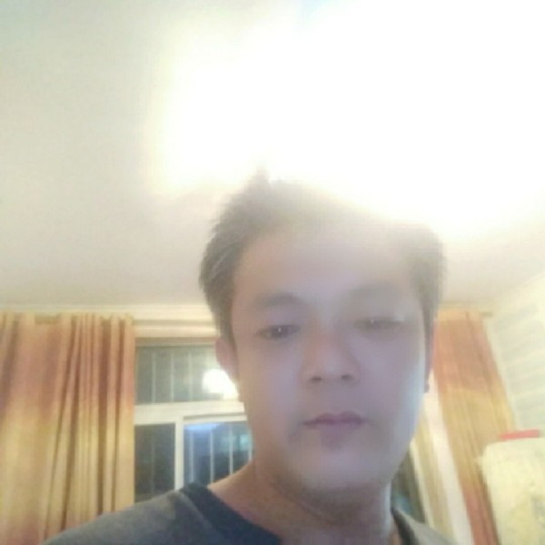 蔬菜小哥哥的照片