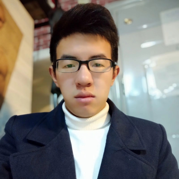 不安凝眸玫瑰的照片