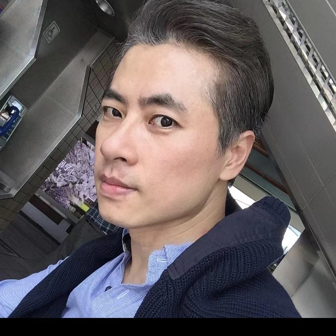 月亮苦恋无情的照片