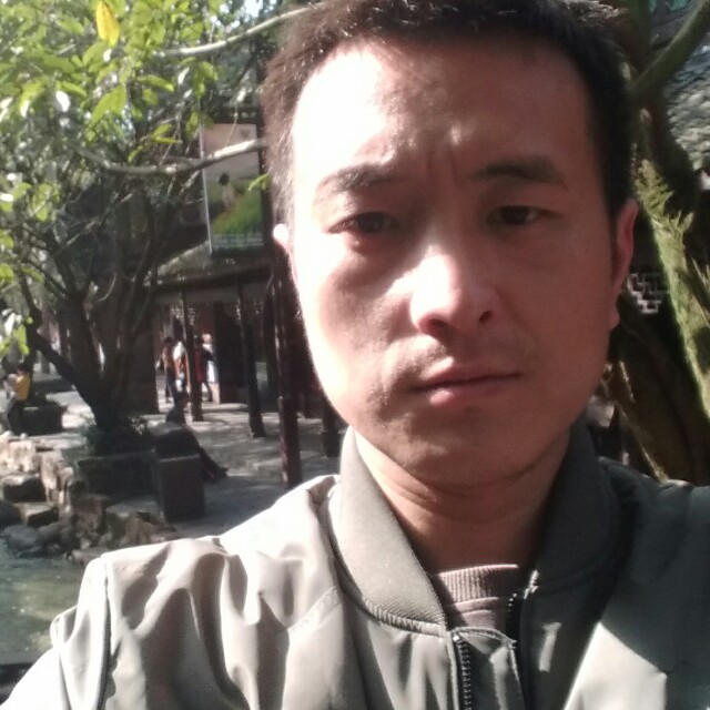 离歌花痴的照片