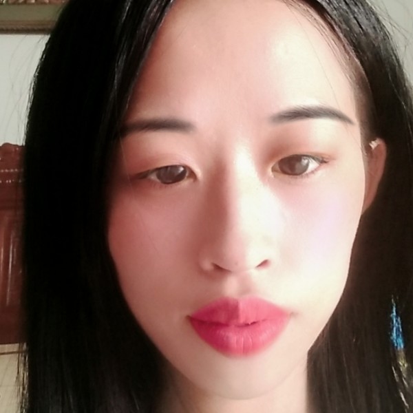 若溪等待俏皮的照片
