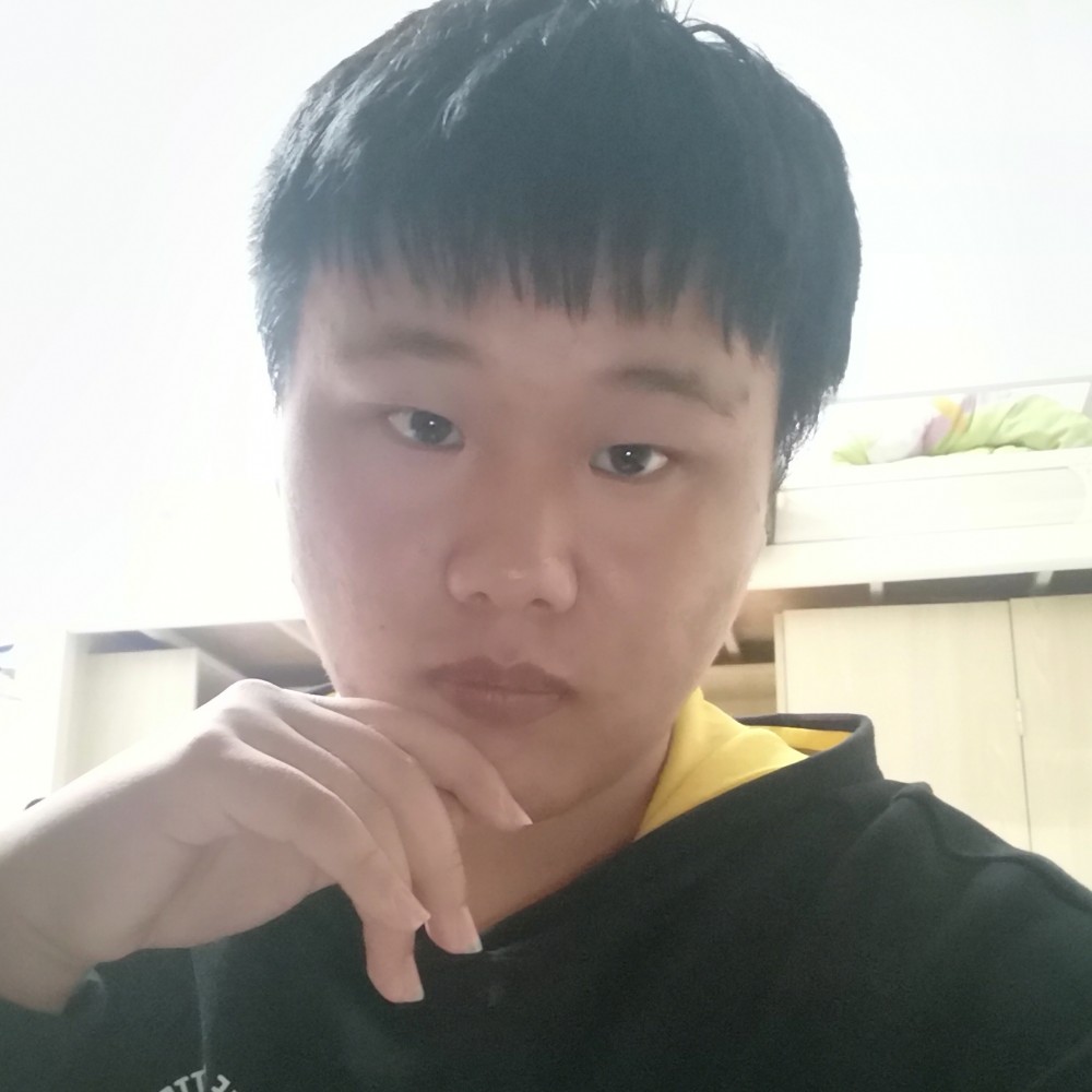 大树漫步愉快的照片