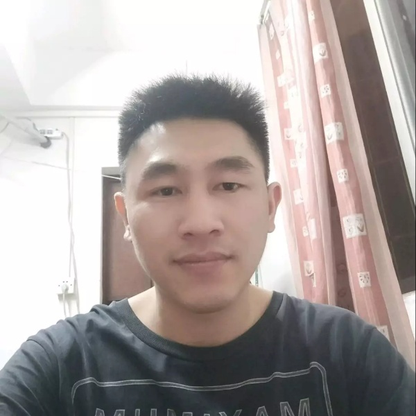 坚定学姐的照片