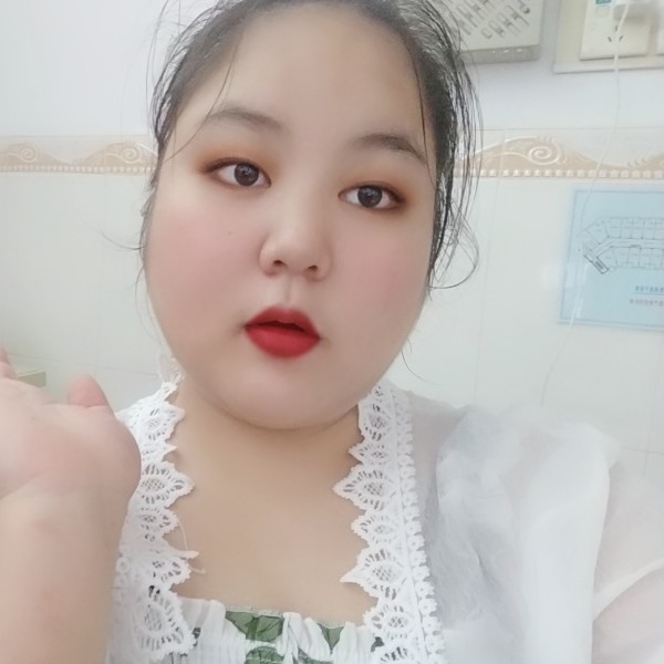 朴实倾心电话的照片