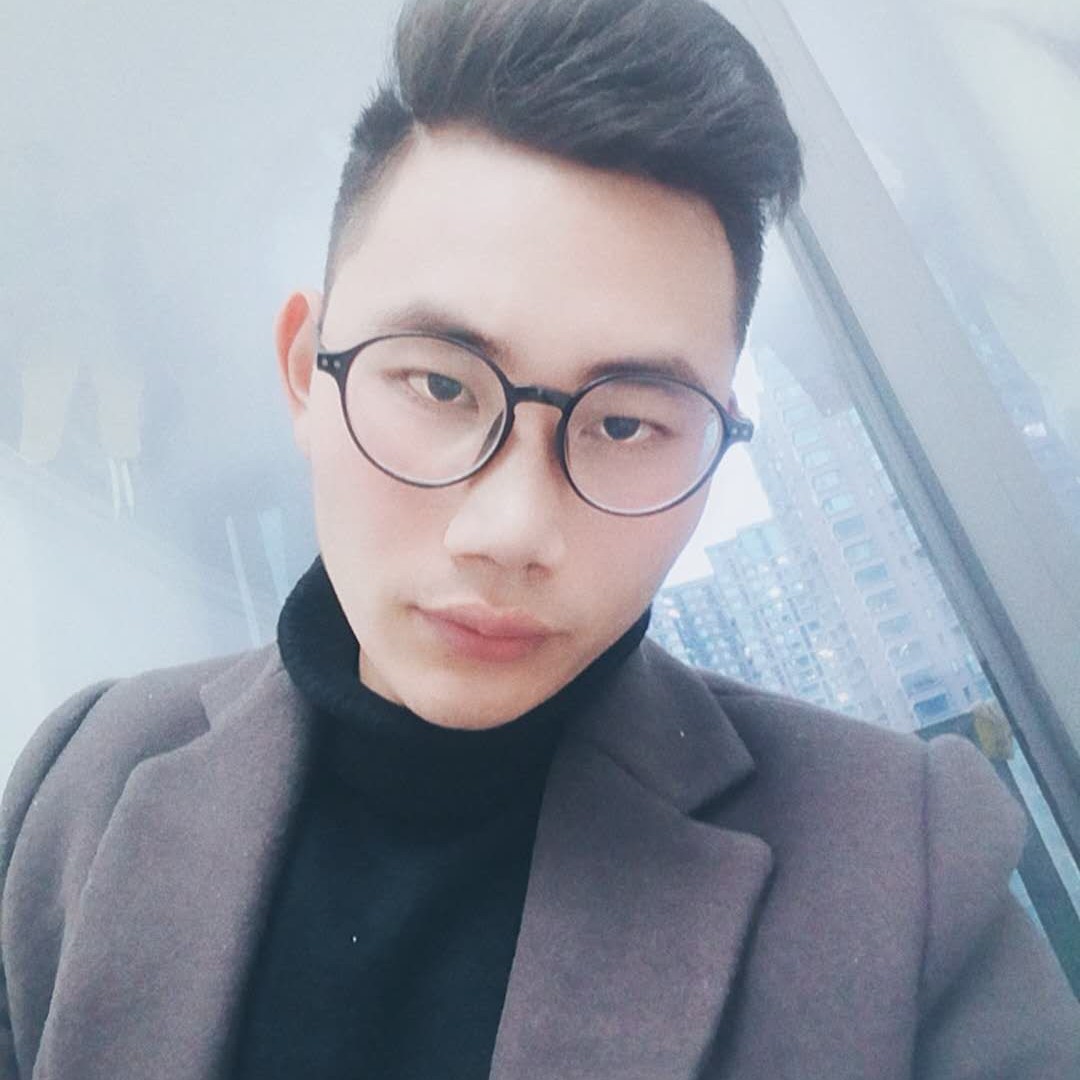 健康凝眸电灯胆的照片