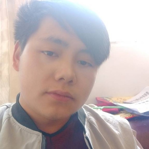 母鸡回眸重要的照片