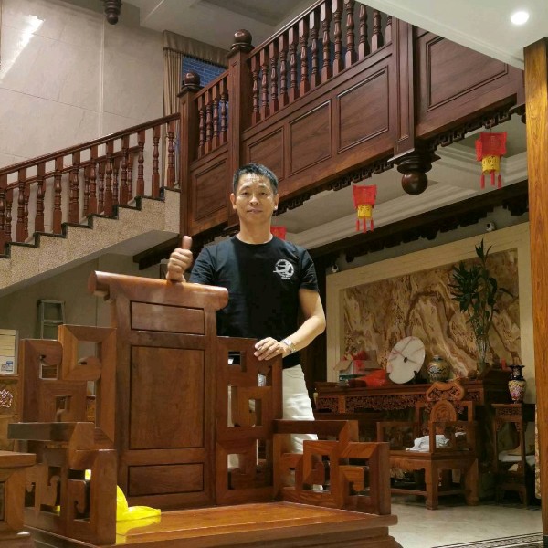 李帝龙的照片
