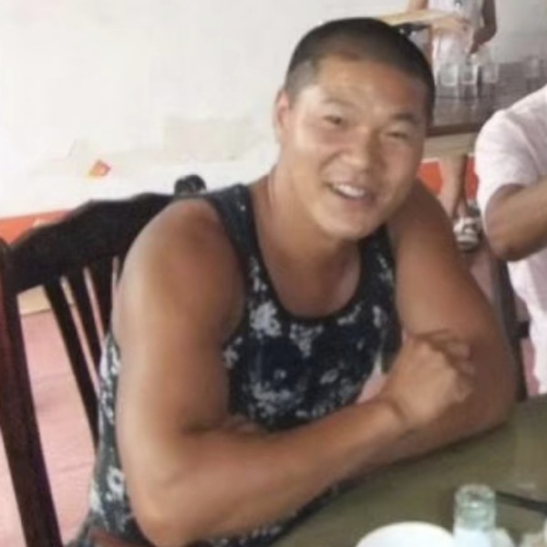 时尚倾心大碗的照片