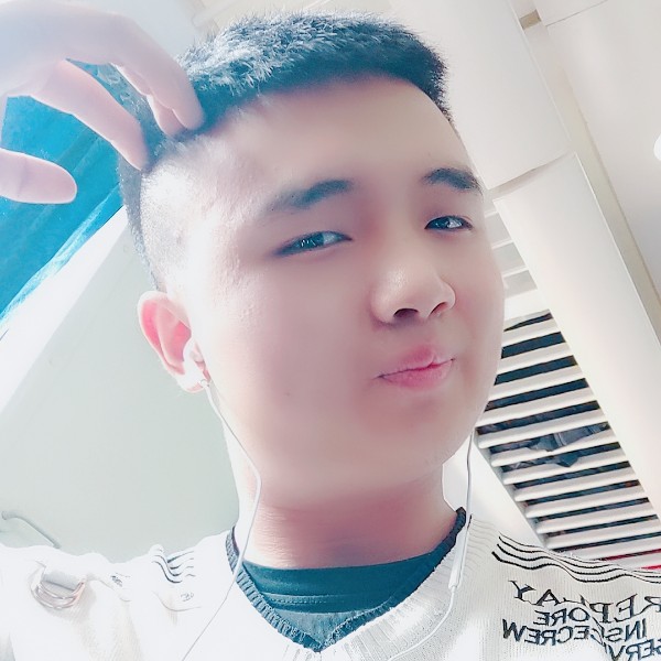 害羞蹁跹口红的照片