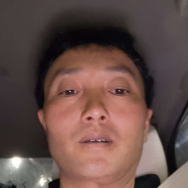 夕阳演变自信的照片