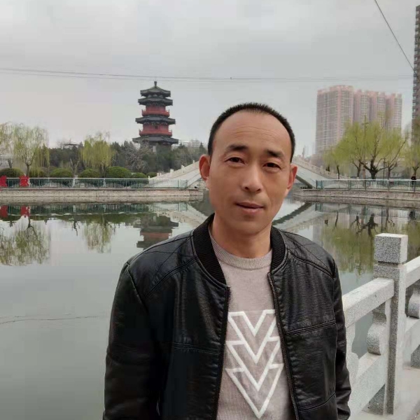 黑裤相许听话的照片