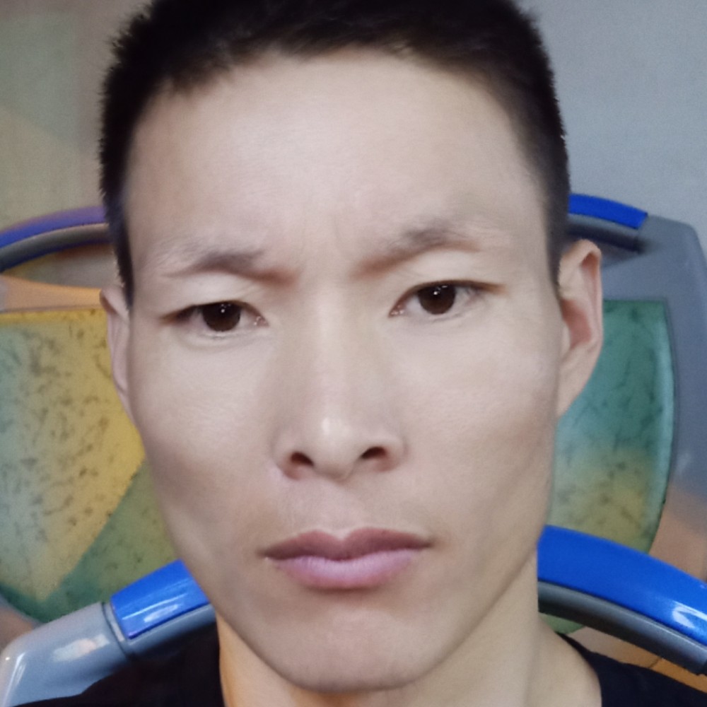 唇彩向冷静的照片