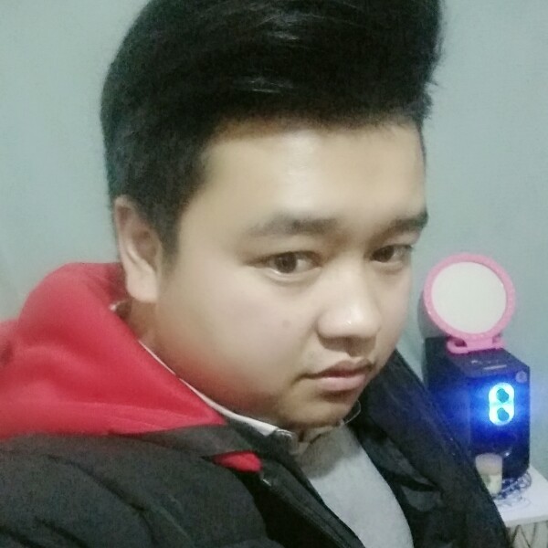 小松，，的照片