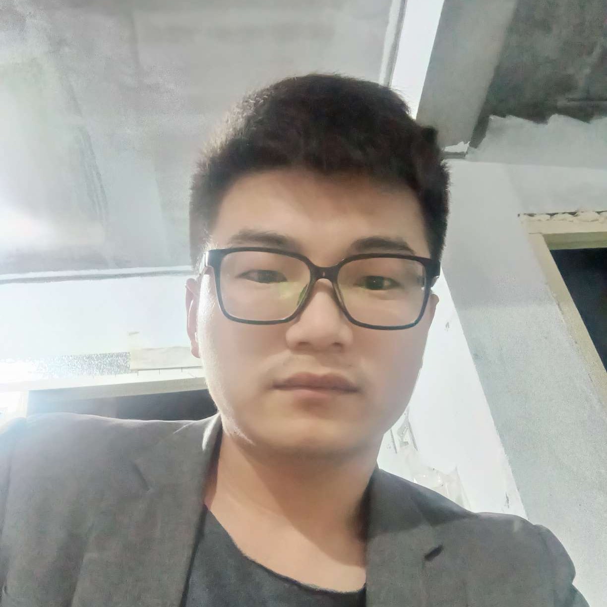 哈密瓜向谁的照片