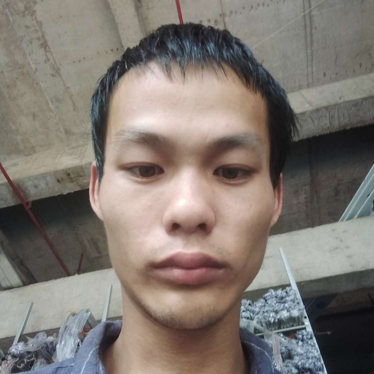 白云刻苦的照片