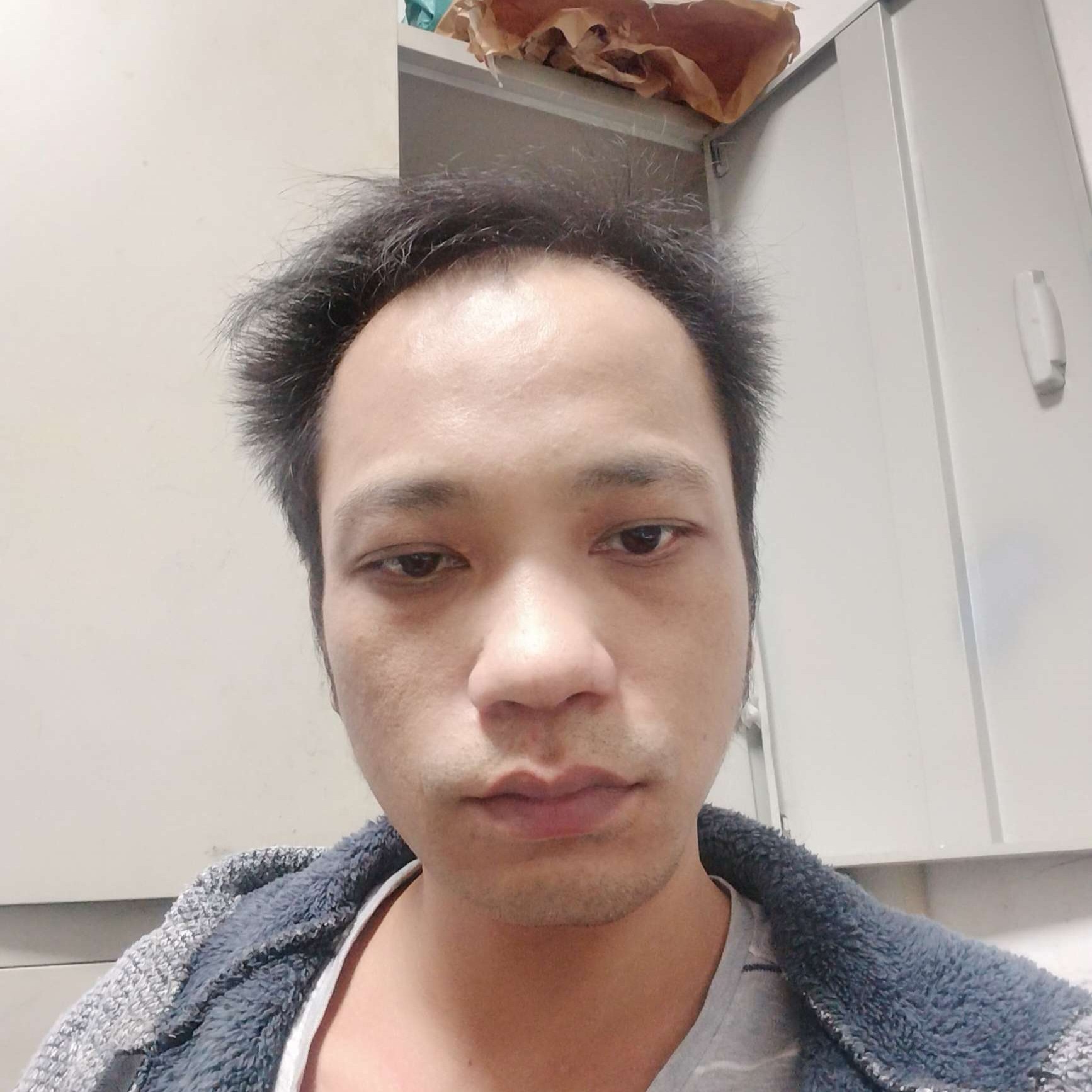 我吃苹果的照片