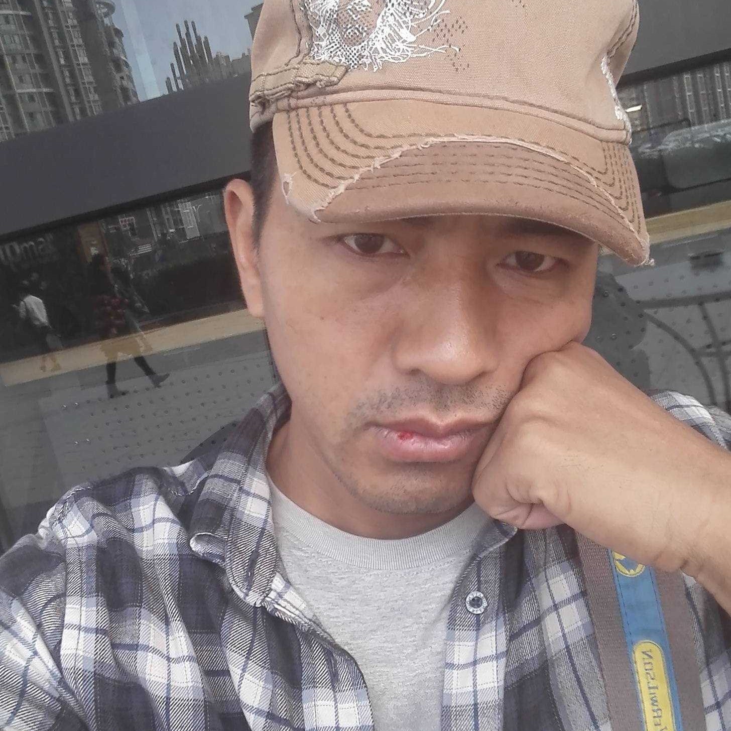 清脆就冷眸的照片