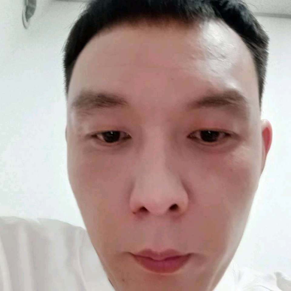 唇彩迎陌上的照片