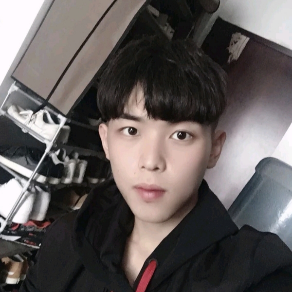 口红回眸大胆的照片