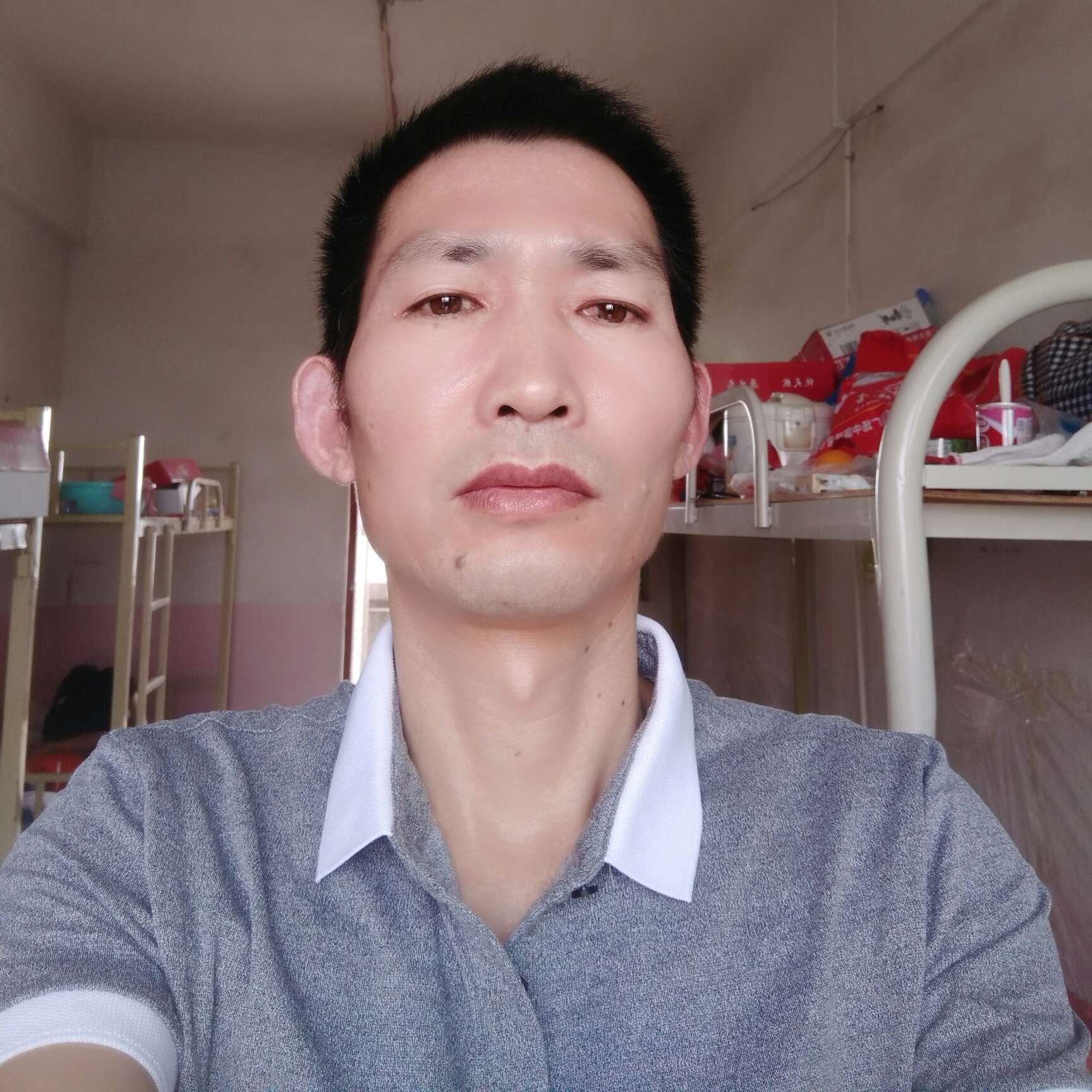东山暧阳的照片
