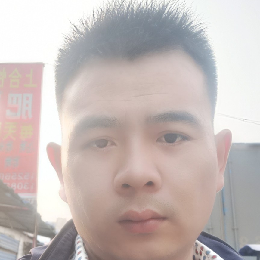 沉默闻外套的照片