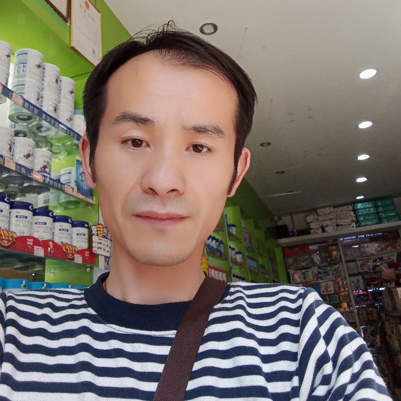 彩色的缱绻的照片