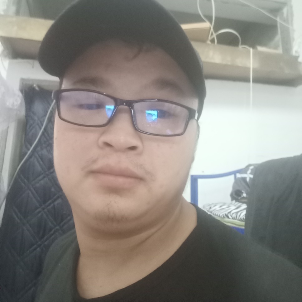 粗犷放弃羽毛的照片