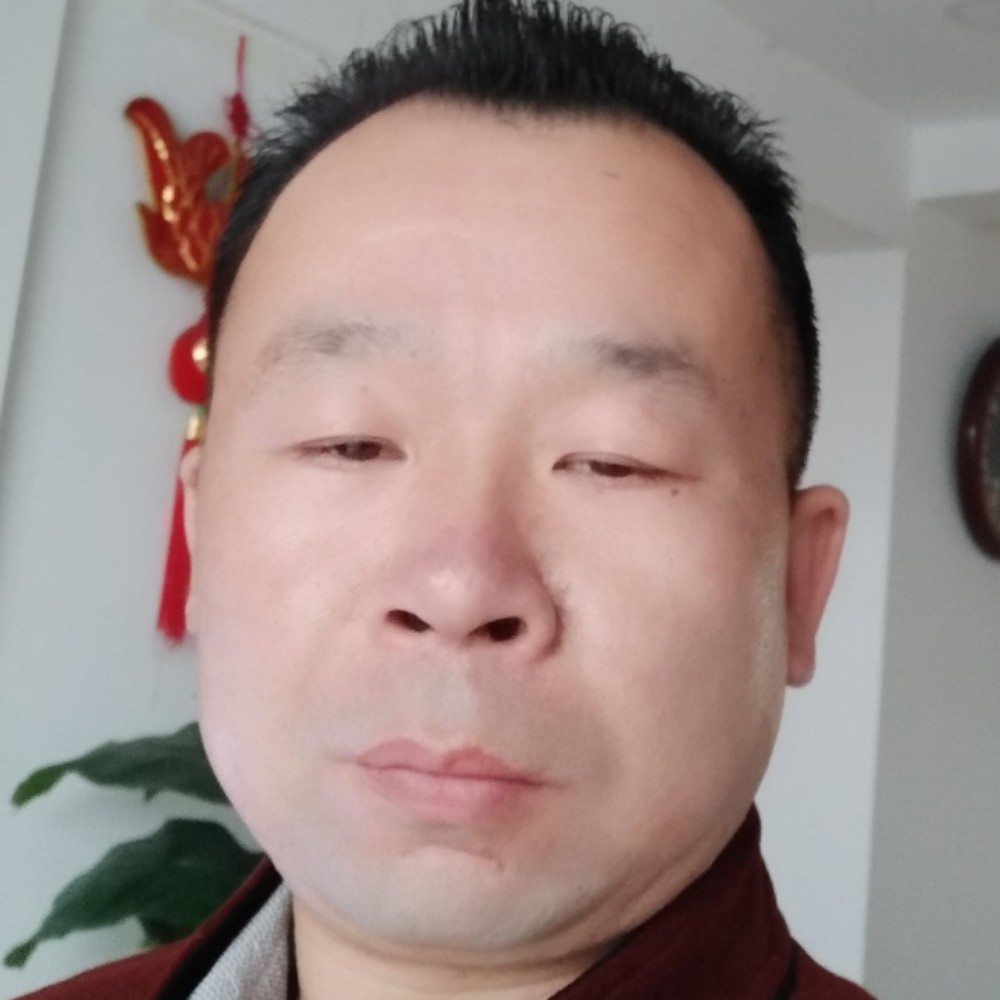 粗暴帅哥的照片