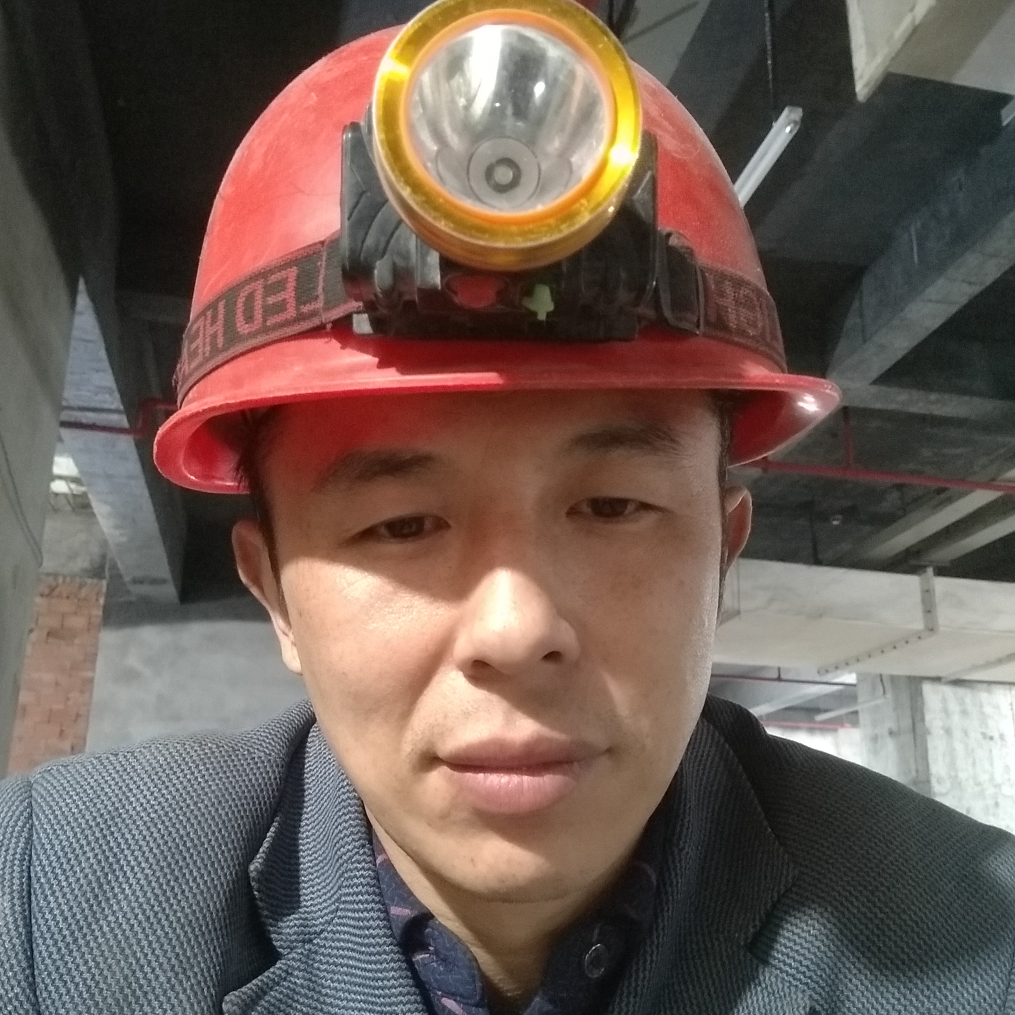 往hou余总的照片