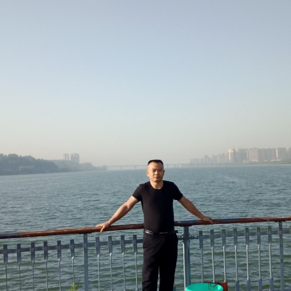 廖香波的照片