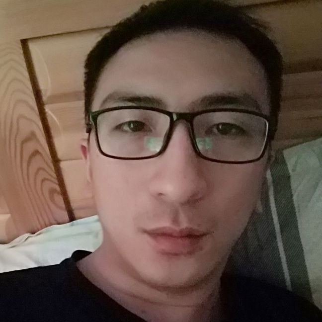 忧郁的程子的照片