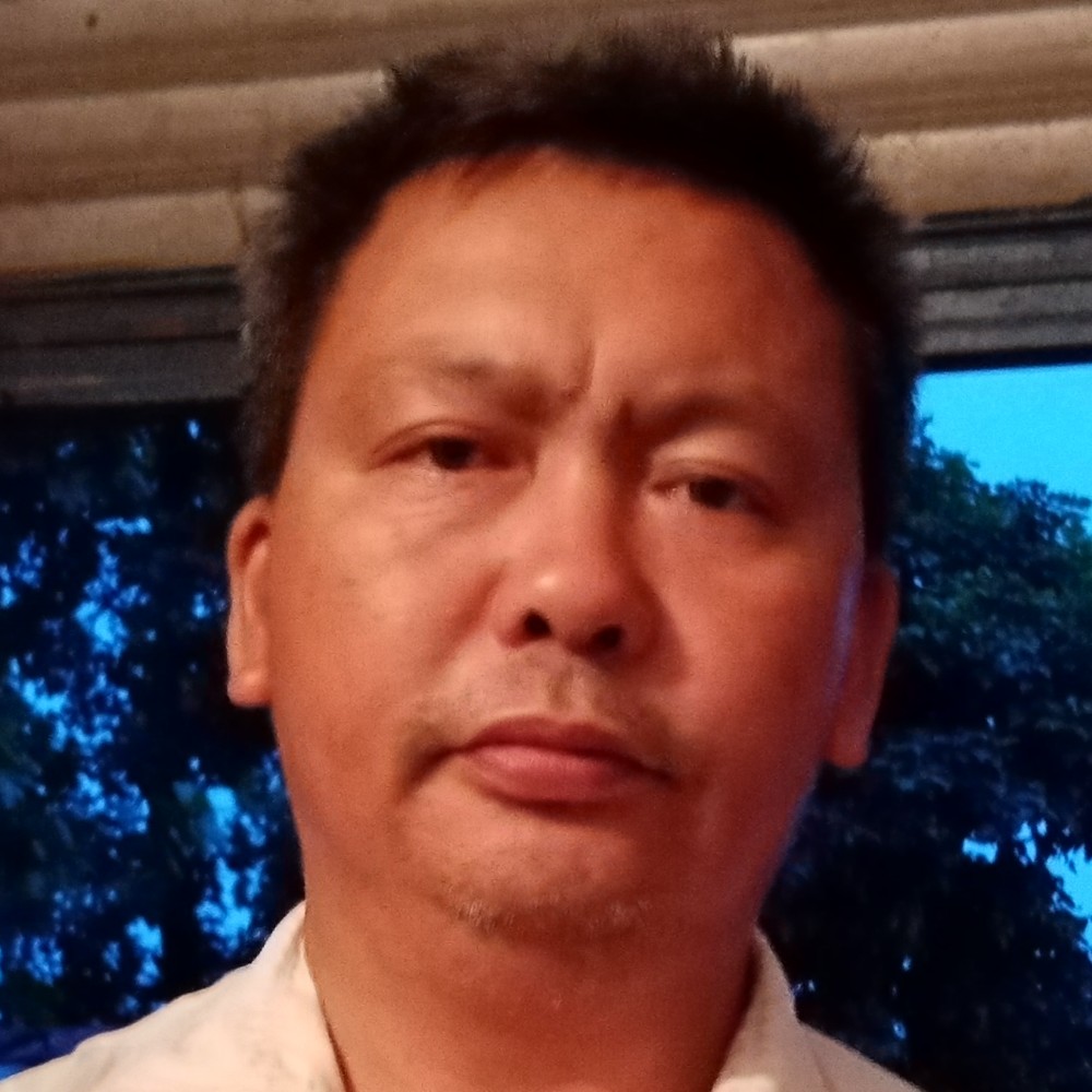 化羽漫步优美的照片