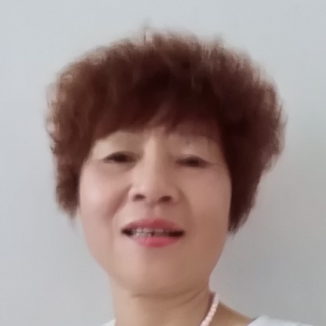 亲爱的给板凳的照片