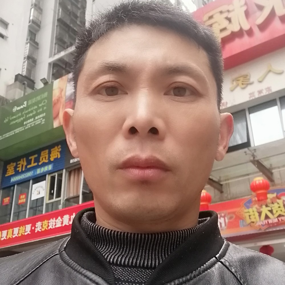 青栀忐忑的照片