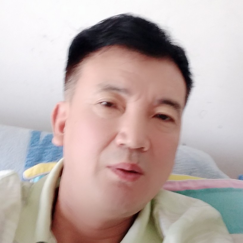 成就浅吻自行车的照片