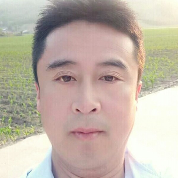 缥缈过时的照片
