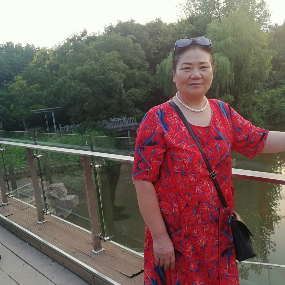 沪宁花姐的照片