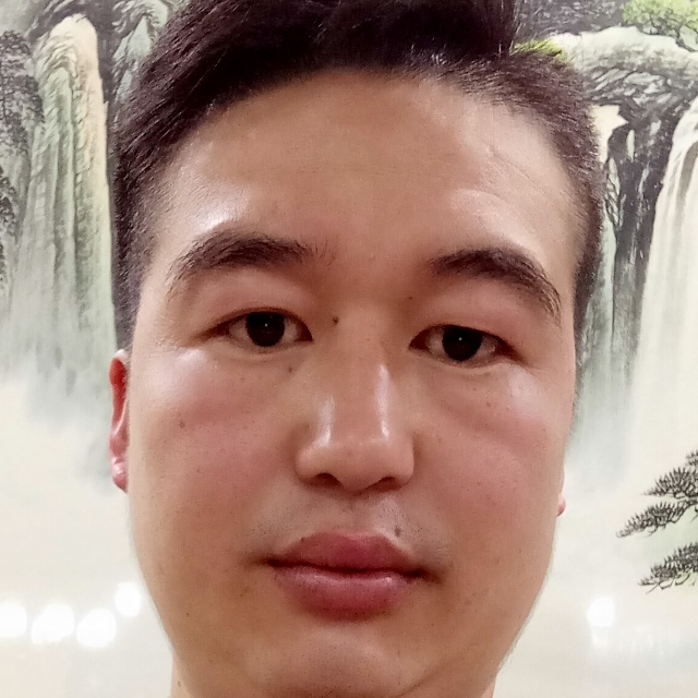 阿德乐的照片