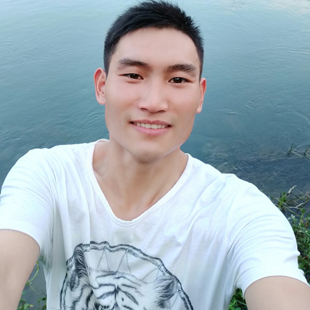 远行的孤帆的照片