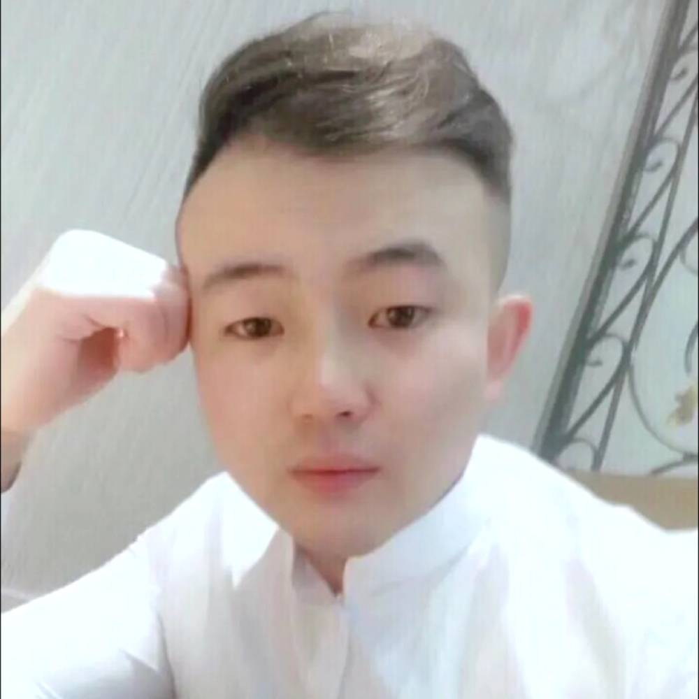 西装呆萌的照片