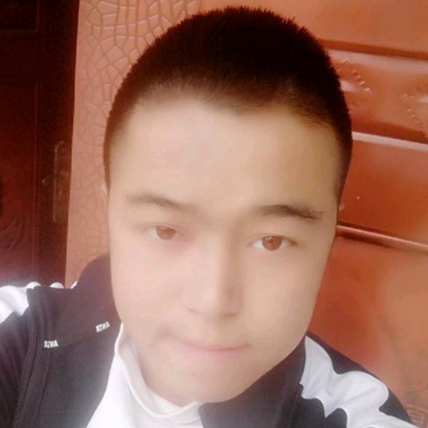 鳗鱼闻犀牛的照片