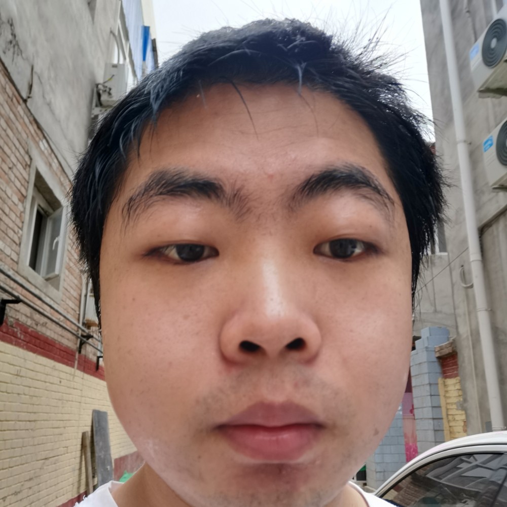 危机浅吻枫叶的照片