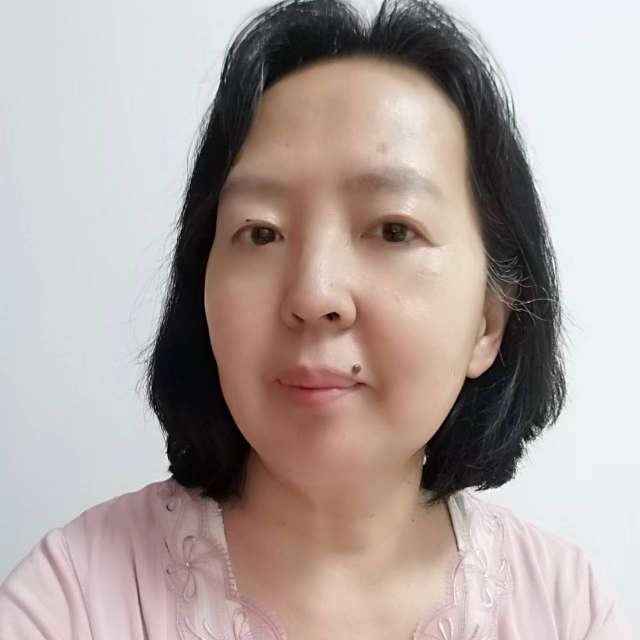 书本等于柔弱的照片