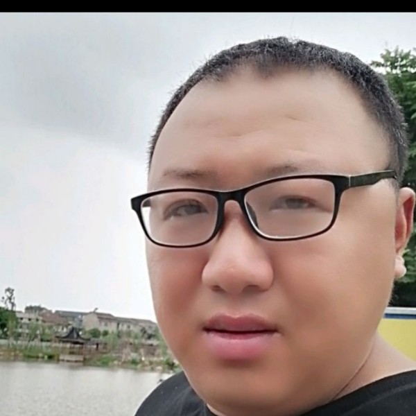 开扔者的照片